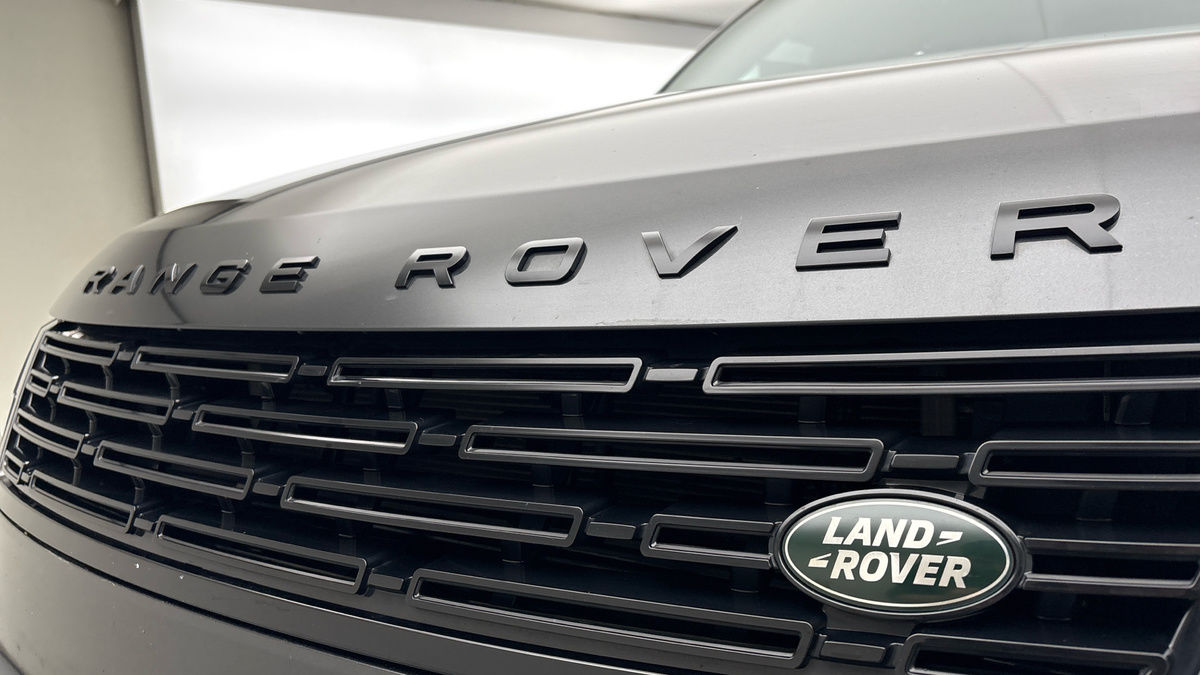 Land Rover Range Rover Sport Image 24