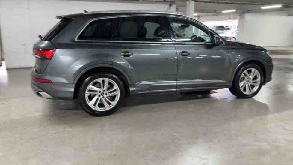 More views of Audi Q7