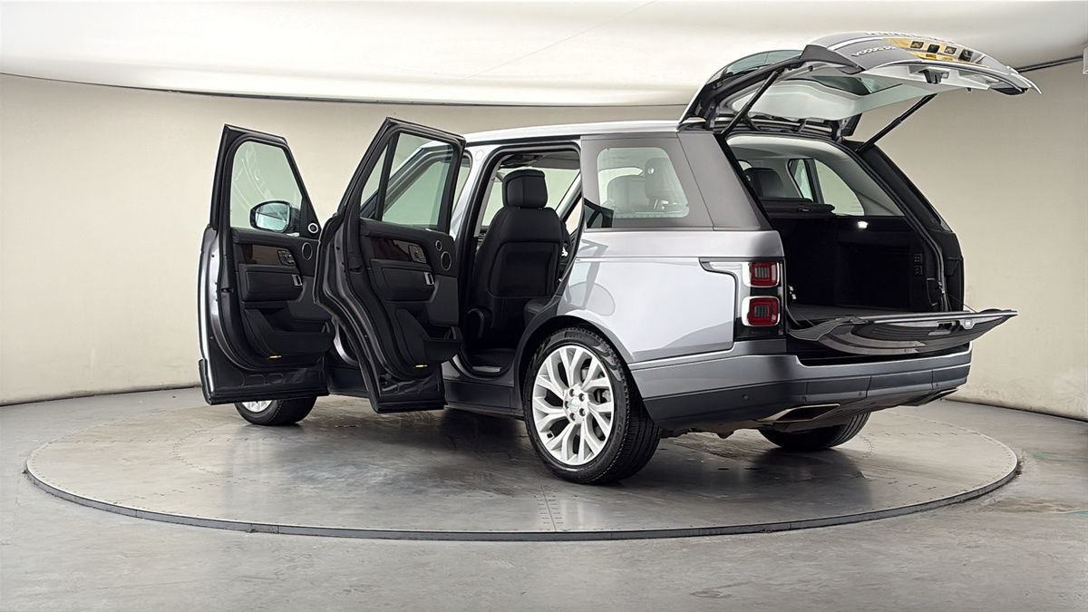 More views of Land Rover Range Rover