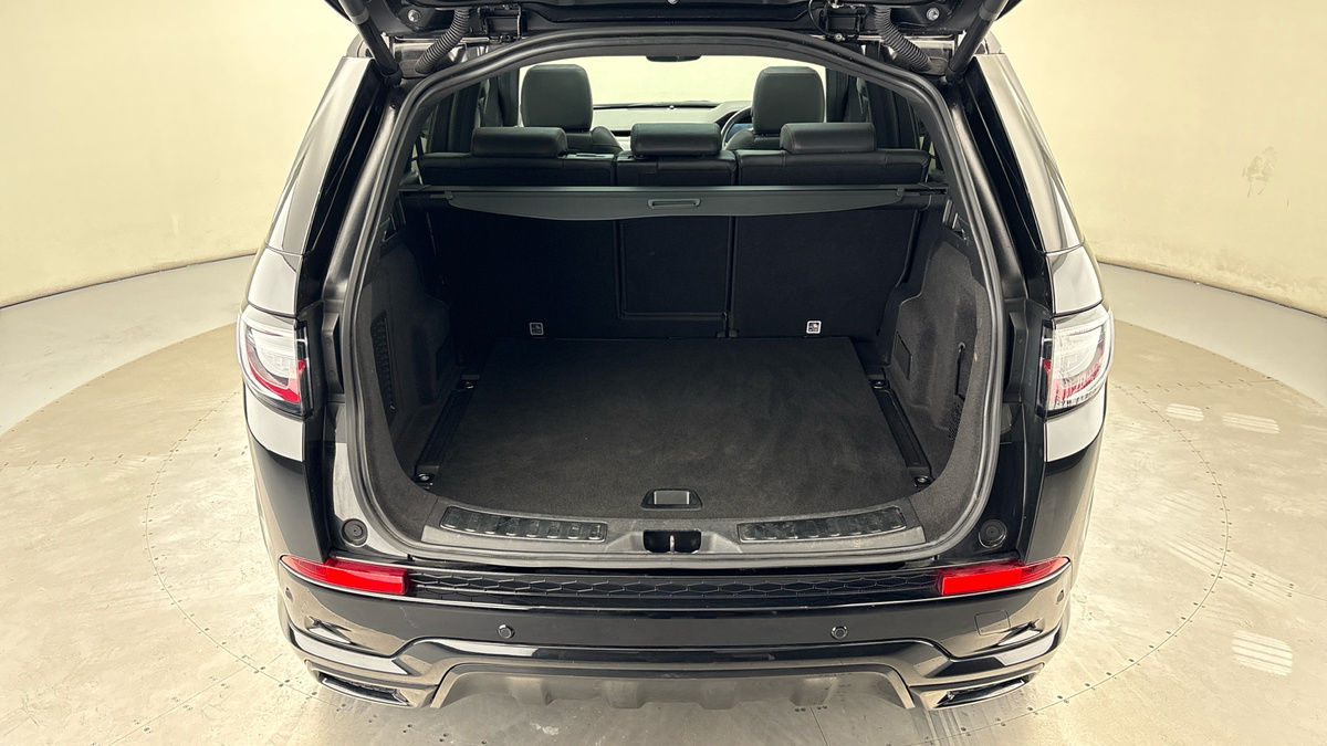 Land Rover Discovery Sport Image 11