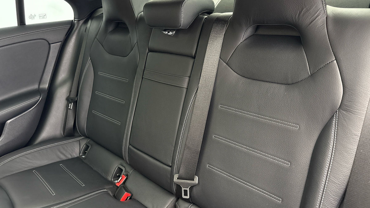 Mercedes-Benz CLA Image 8