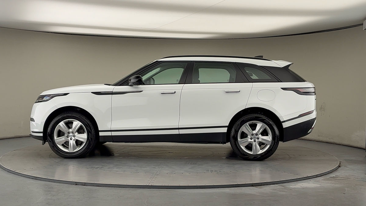 Land Rover Range Rover Velar Image 15