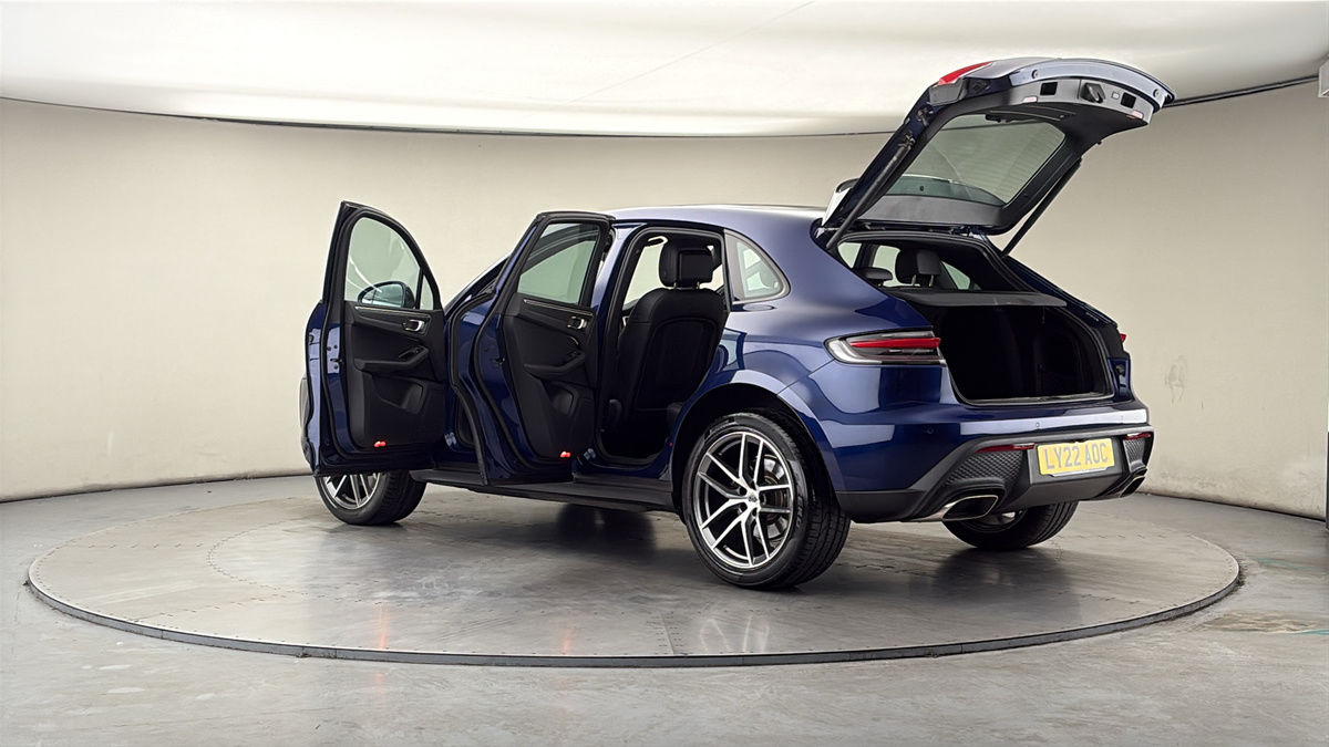 More views of Porsche Macan