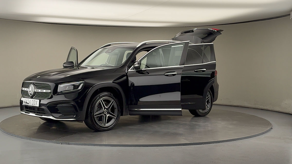 Mercedes-Benz GLB Image 22