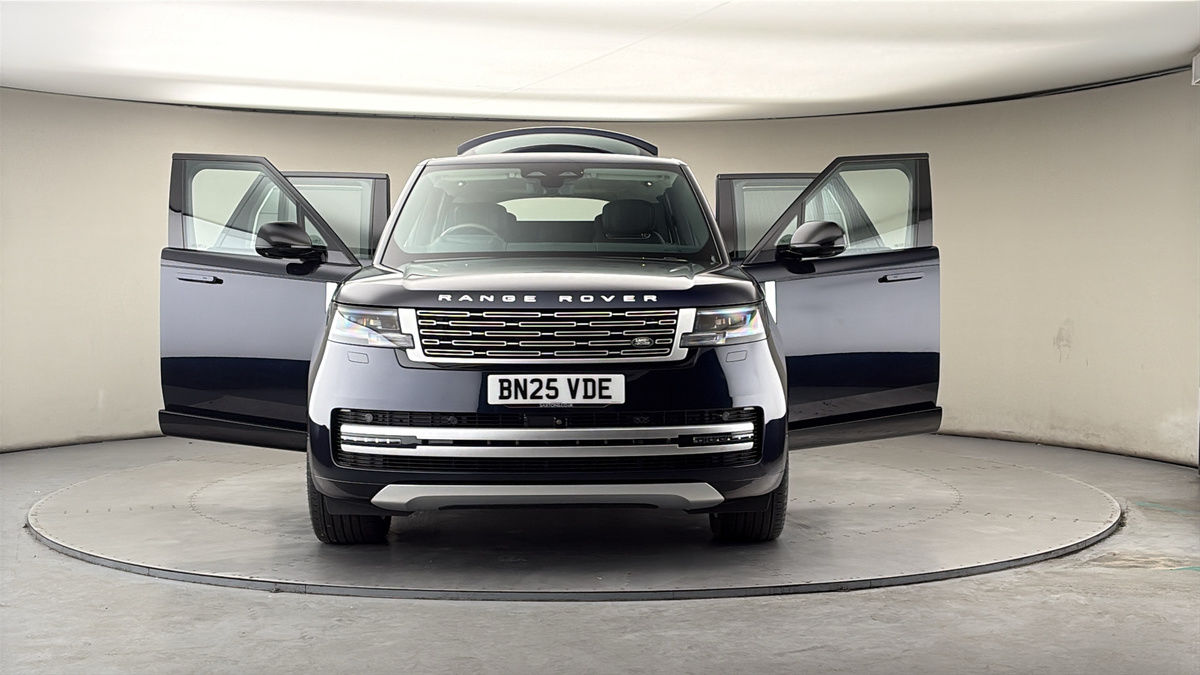 More views of Land Rover Range Rover