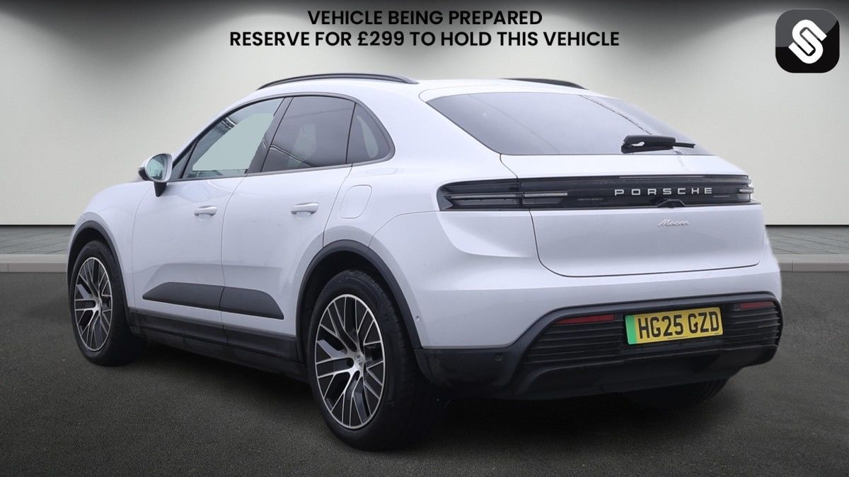 Porsche Macan Image 3