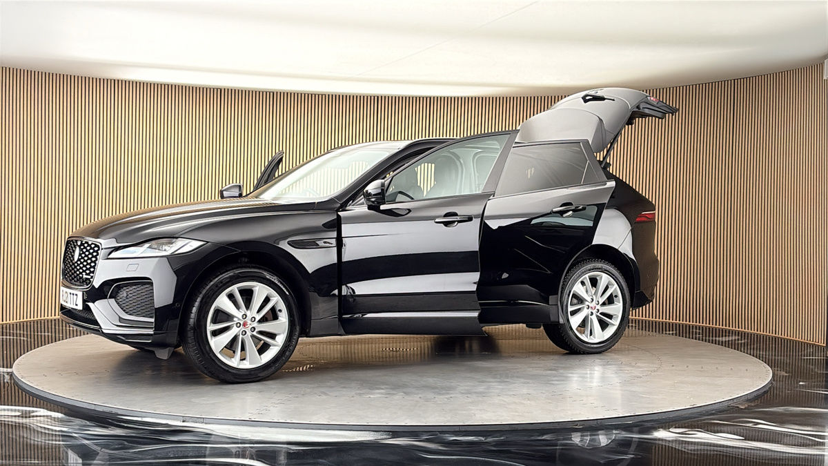More views of Jaguar F-PACE