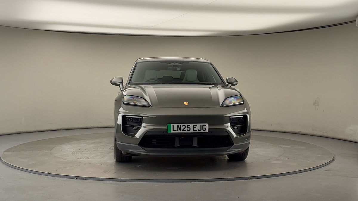 More views of Porsche Macan