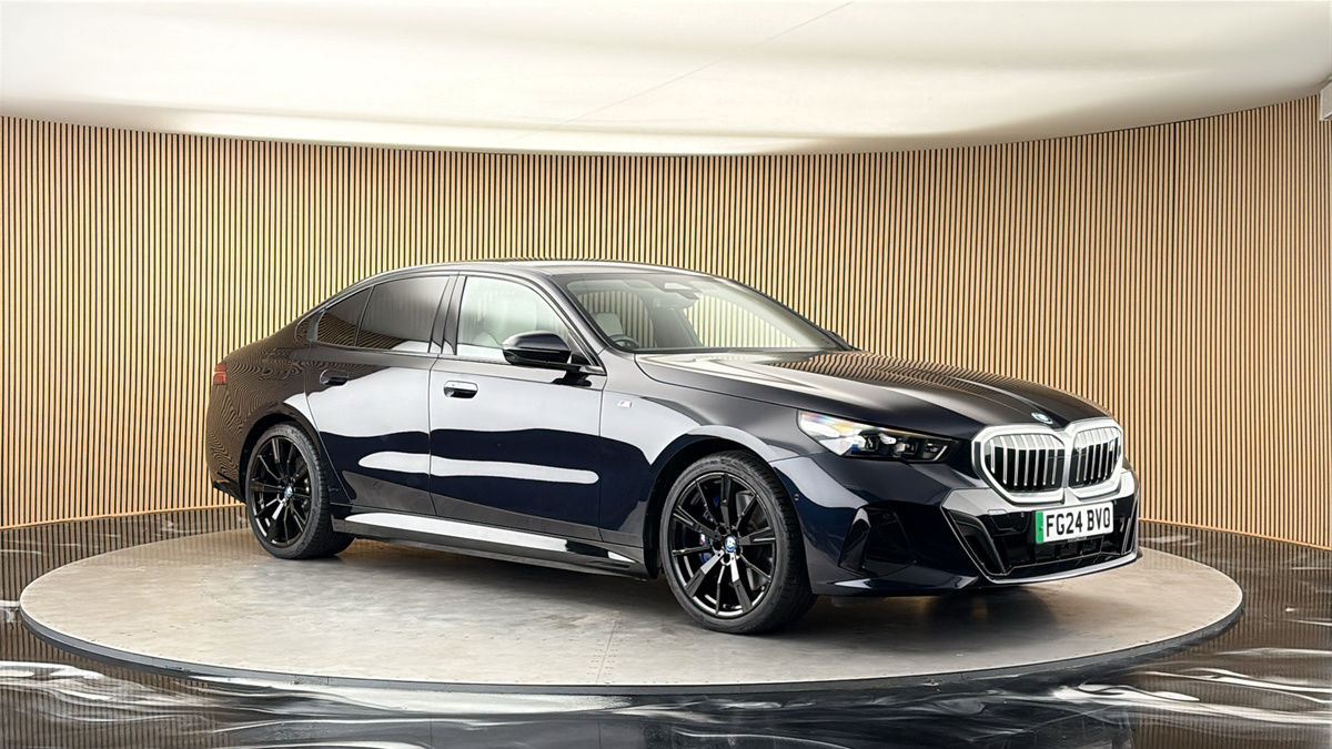 More views of BMW i5