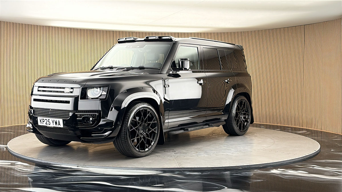 More views of Land Rover Defender 110