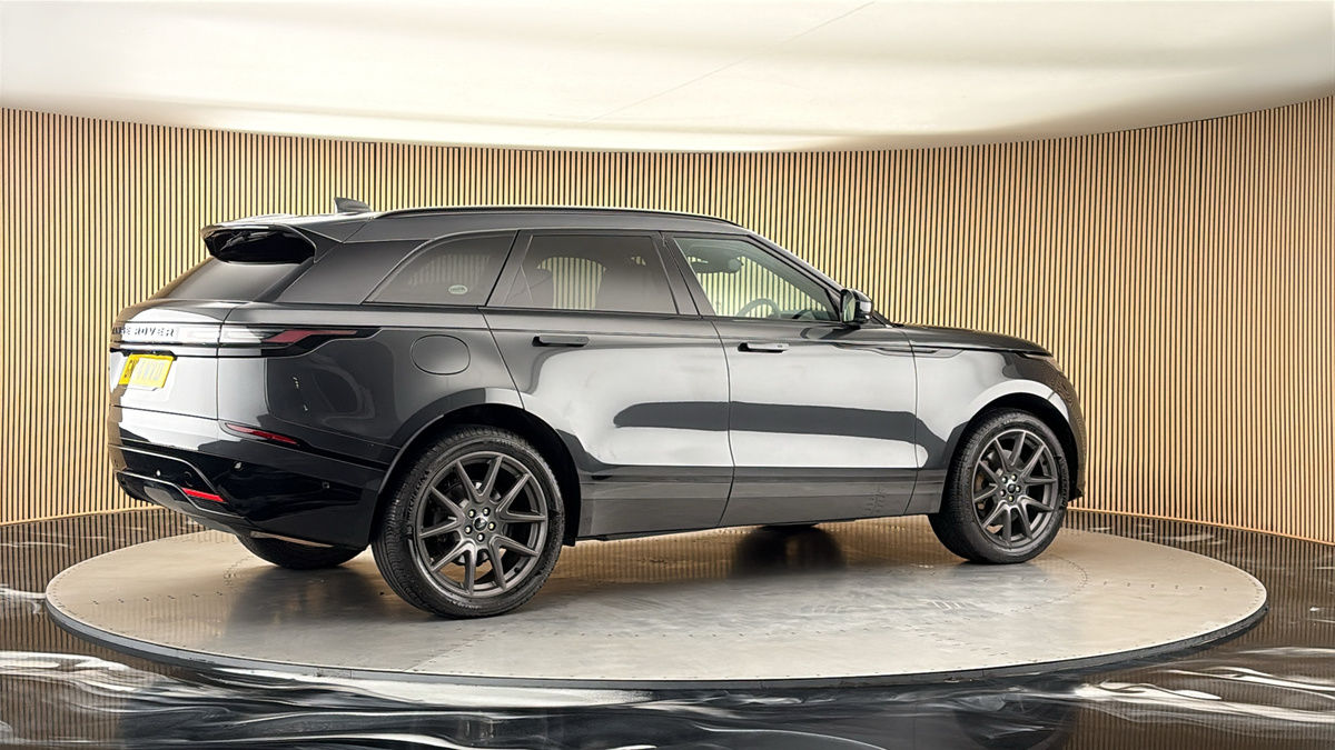 More views of Land Rover Range Rover Velar