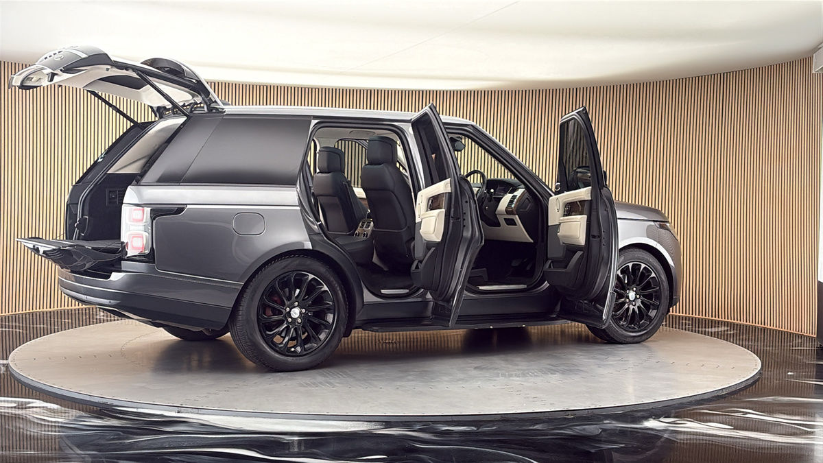 More views of Land Rover Range Rover