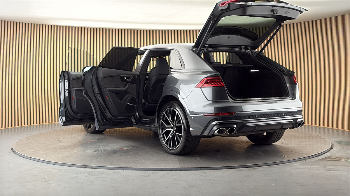 Audi SQ8 Image 23