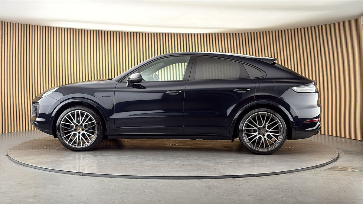 More views of Porsche Cayenne