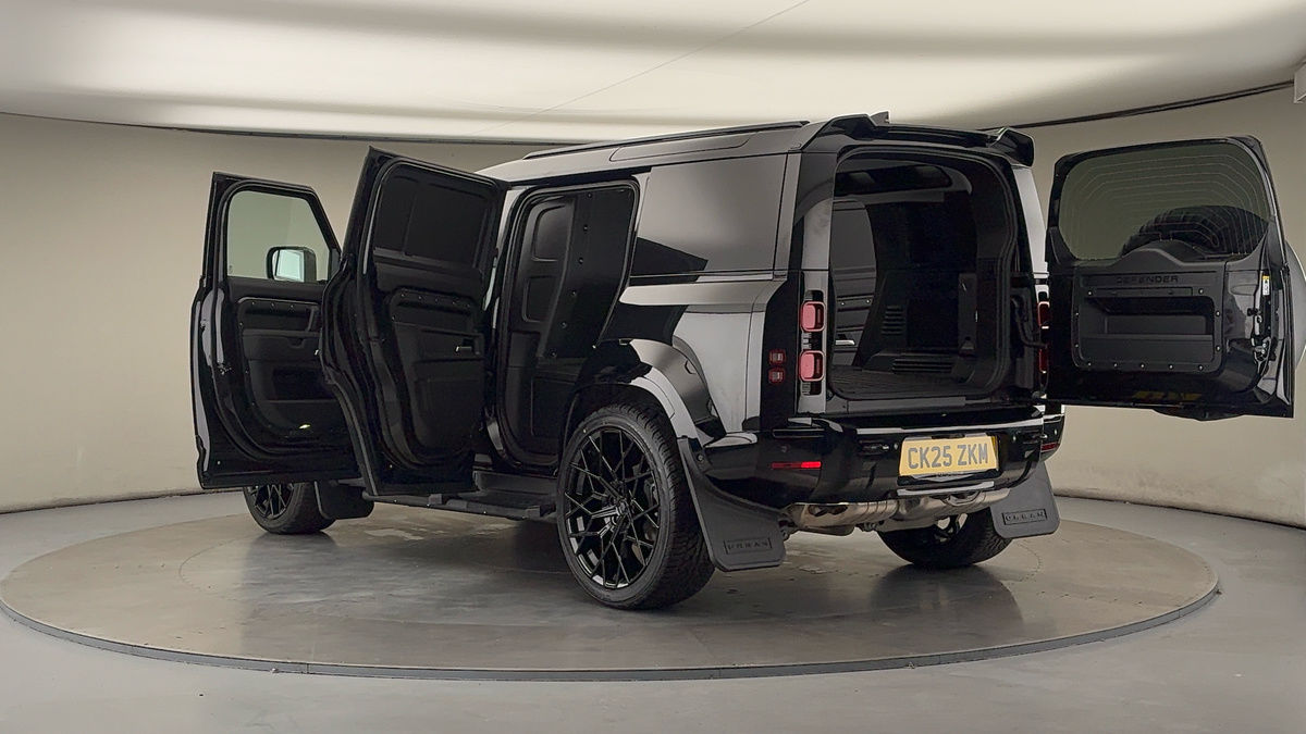 More views of Land Rover Defender 110