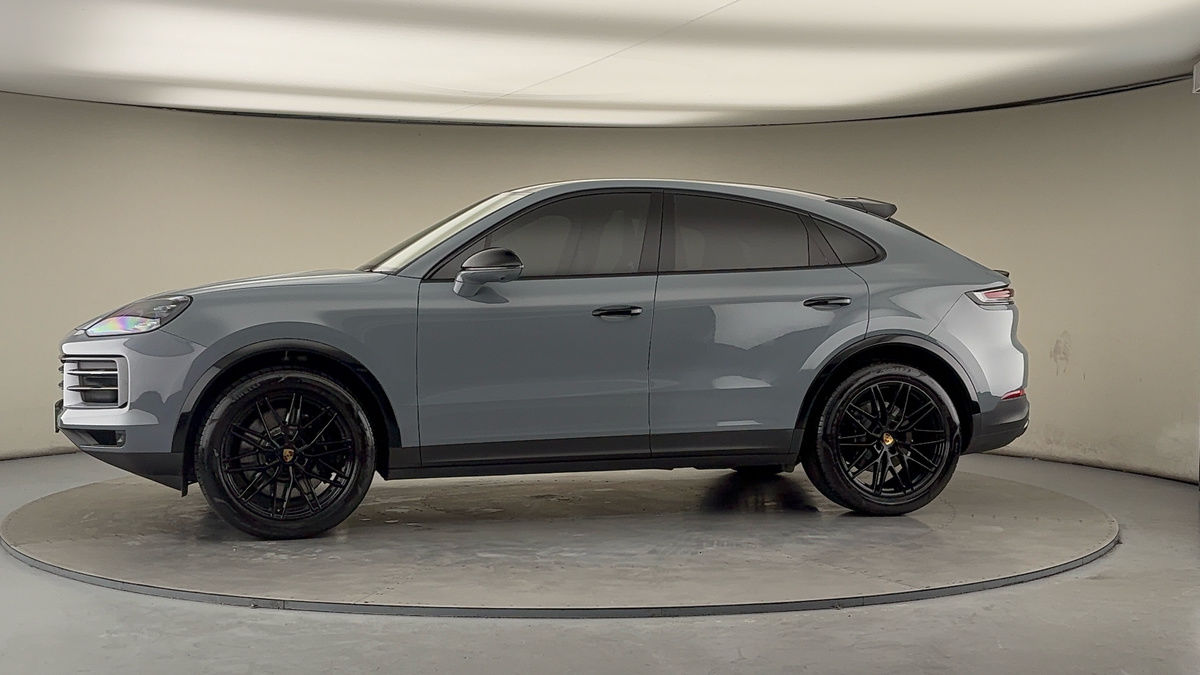 More views of Porsche Cayenne