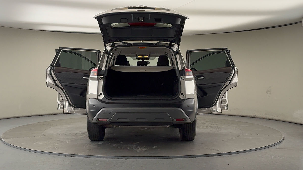 More views of Nissan X-Trail