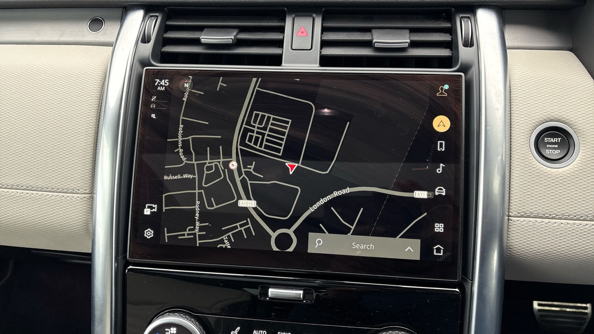 Land Rover Discovery Image 17