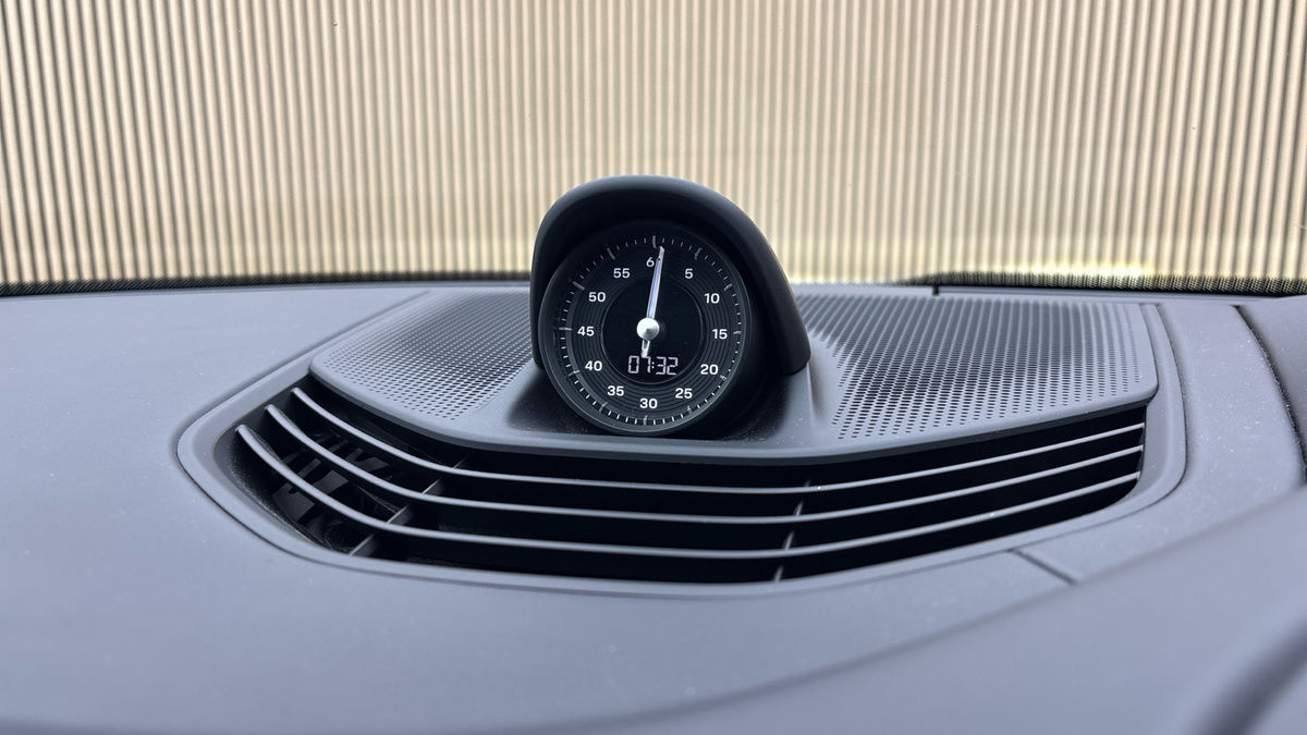 Porsche Taycan Image 30