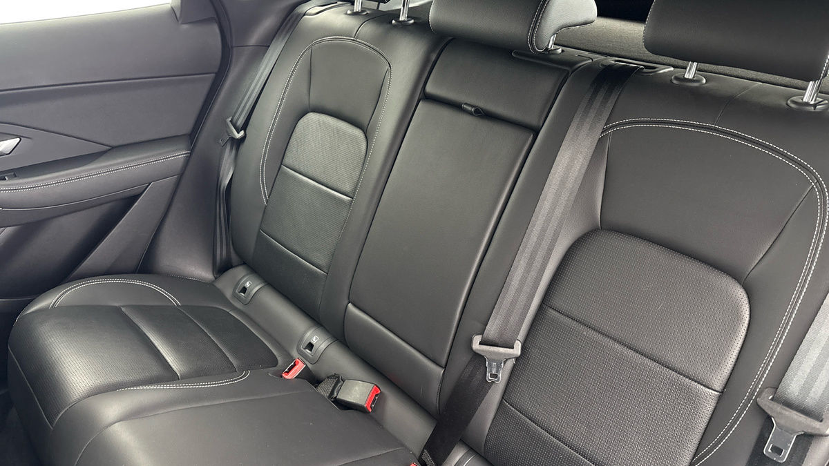 Jaguar E-PACE Image 8