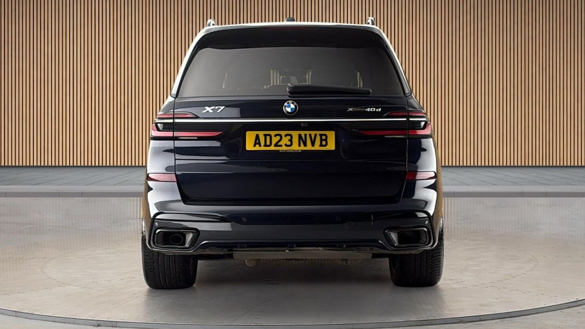 BMW X7 Image 4