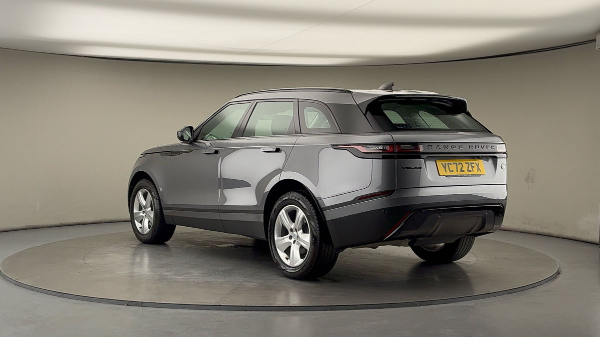 Land Rover Range Rover Velar Image 2