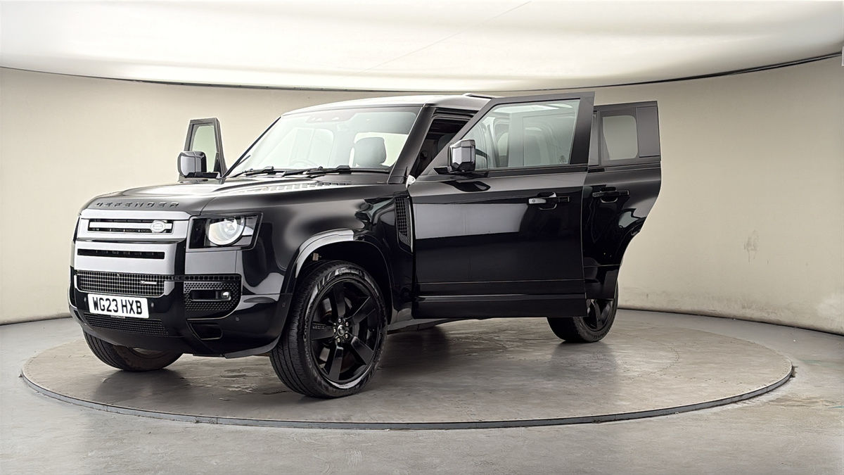 More views of Land Rover Defender 110