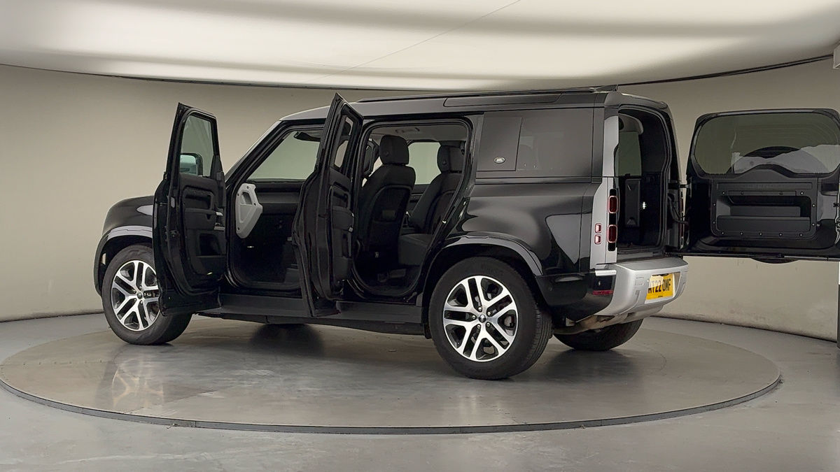 More views of Land Rover Defender 110