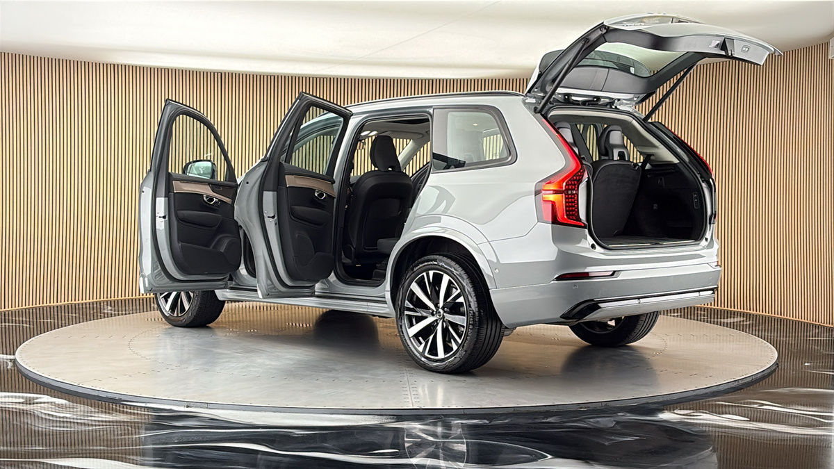 More views of Volvo XC90