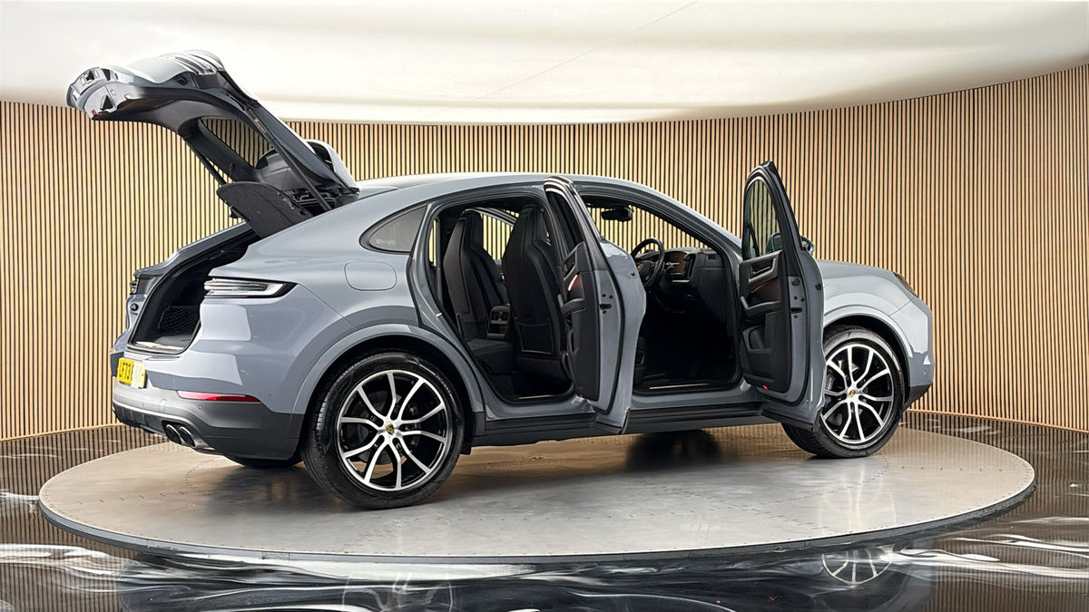 More views of Porsche Cayenne