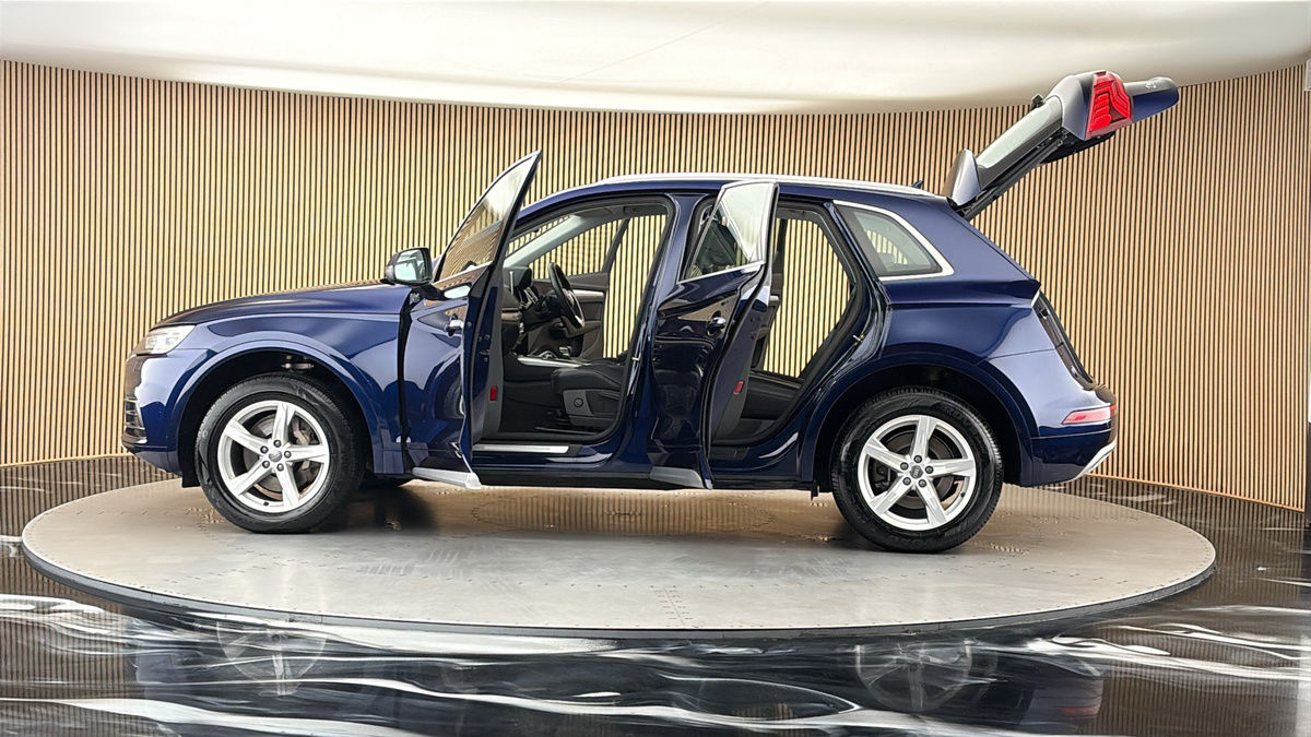 More views of Audi Q5