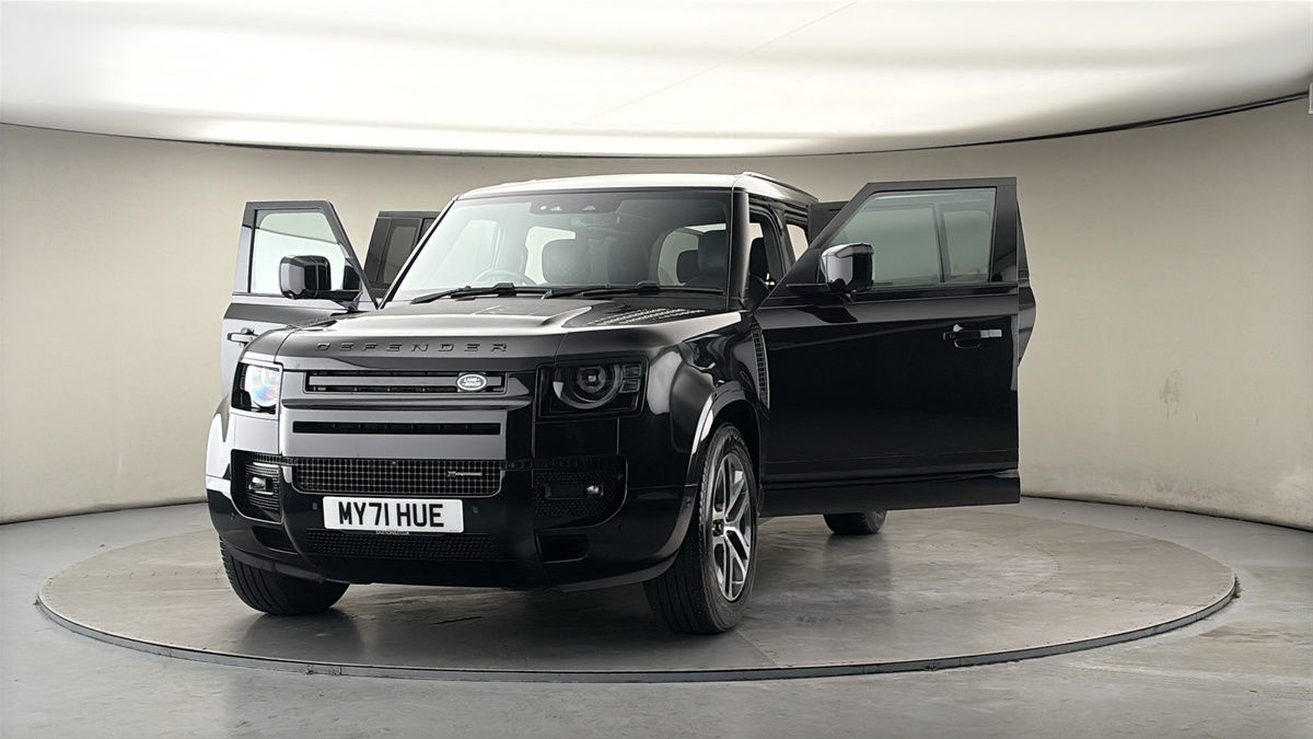 More views of Land Rover Defender 110