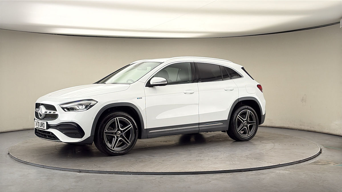 More views of Mercedes-Benz GLA