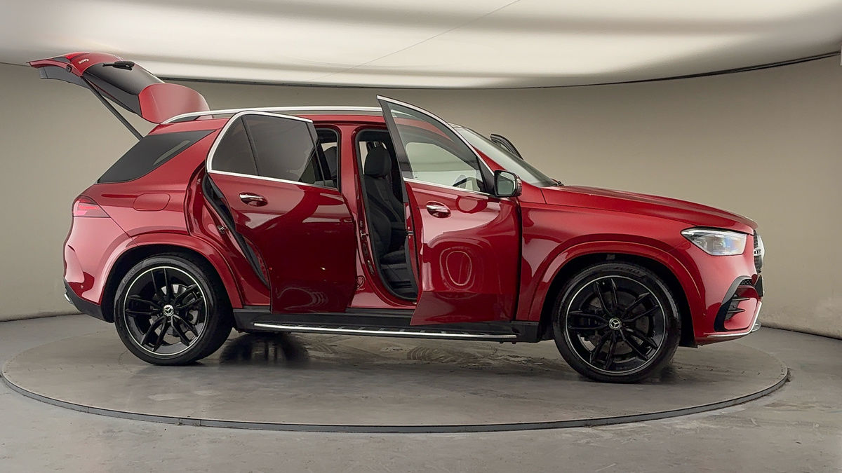 More views of Mercedes-Benz GLE