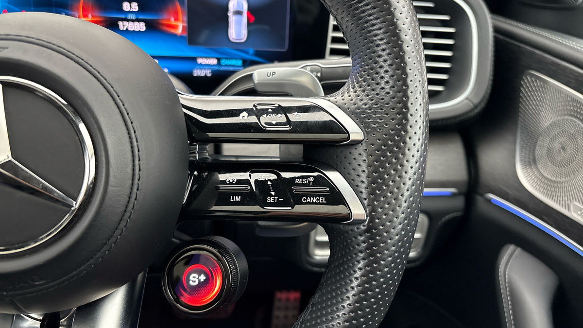 Mercedes-Benz GLE Image 14
