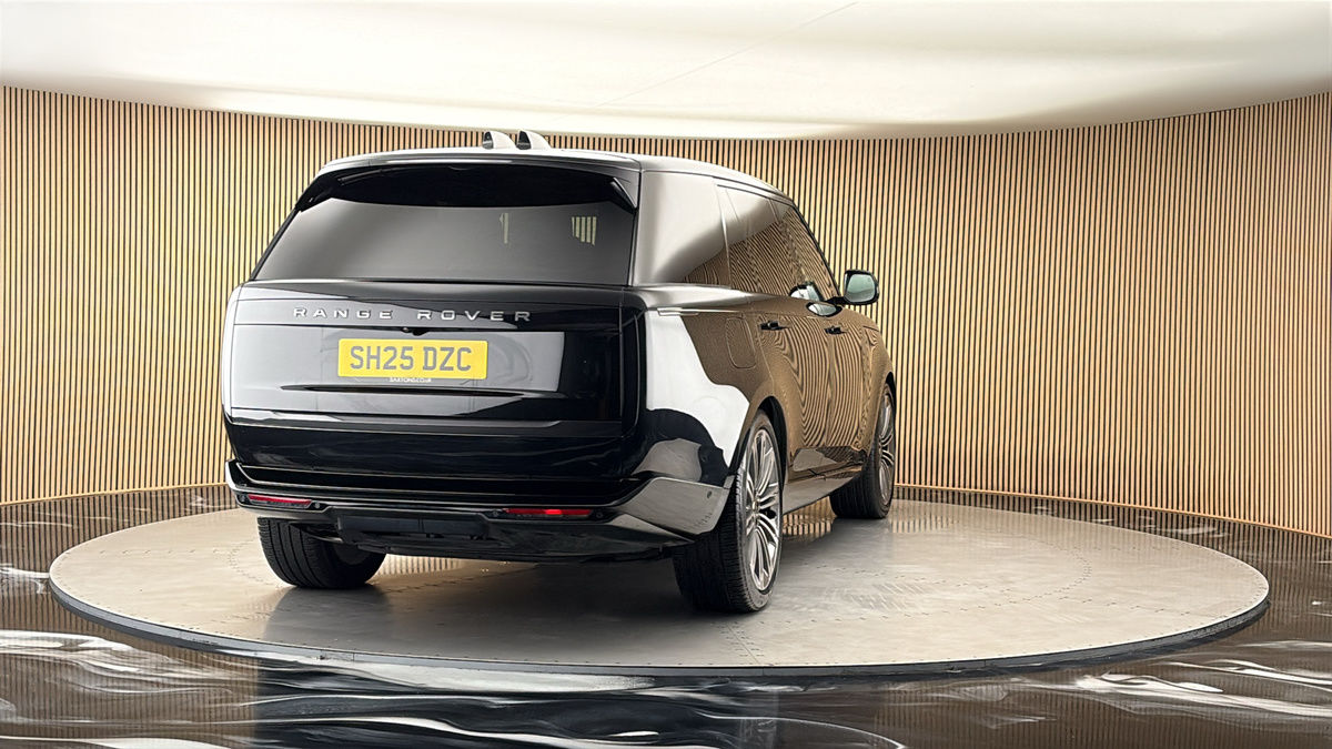 More views of Land Rover Range Rover