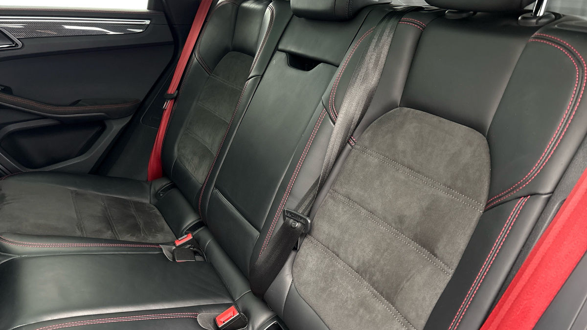 Porsche Macan Image 8