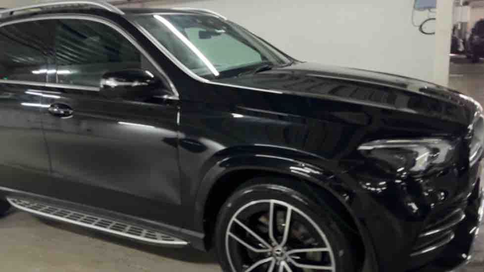 More views of Mercedes-Benz GLE