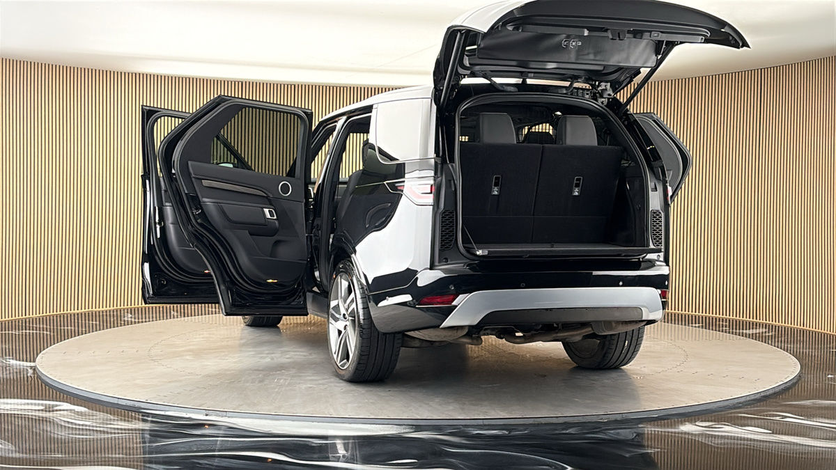 More views of Land Rover Discovery