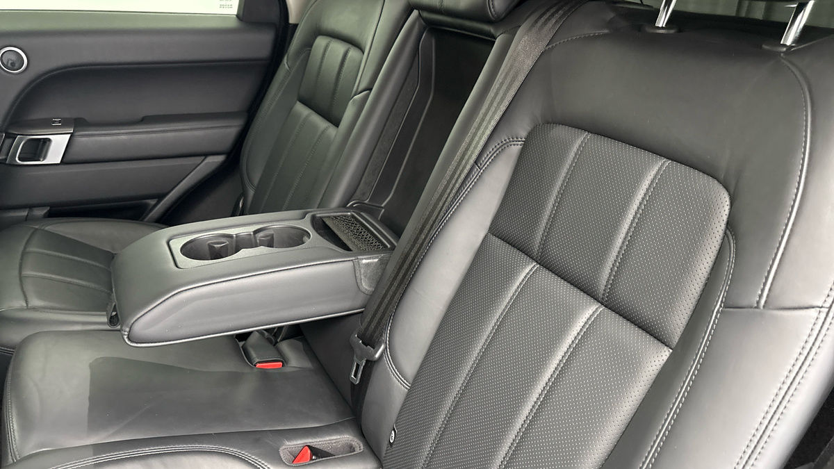 Land Rover Range Rover Sport Image 9