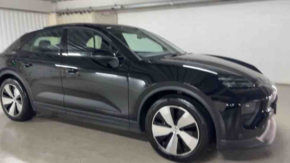 More views of Porsche Macan