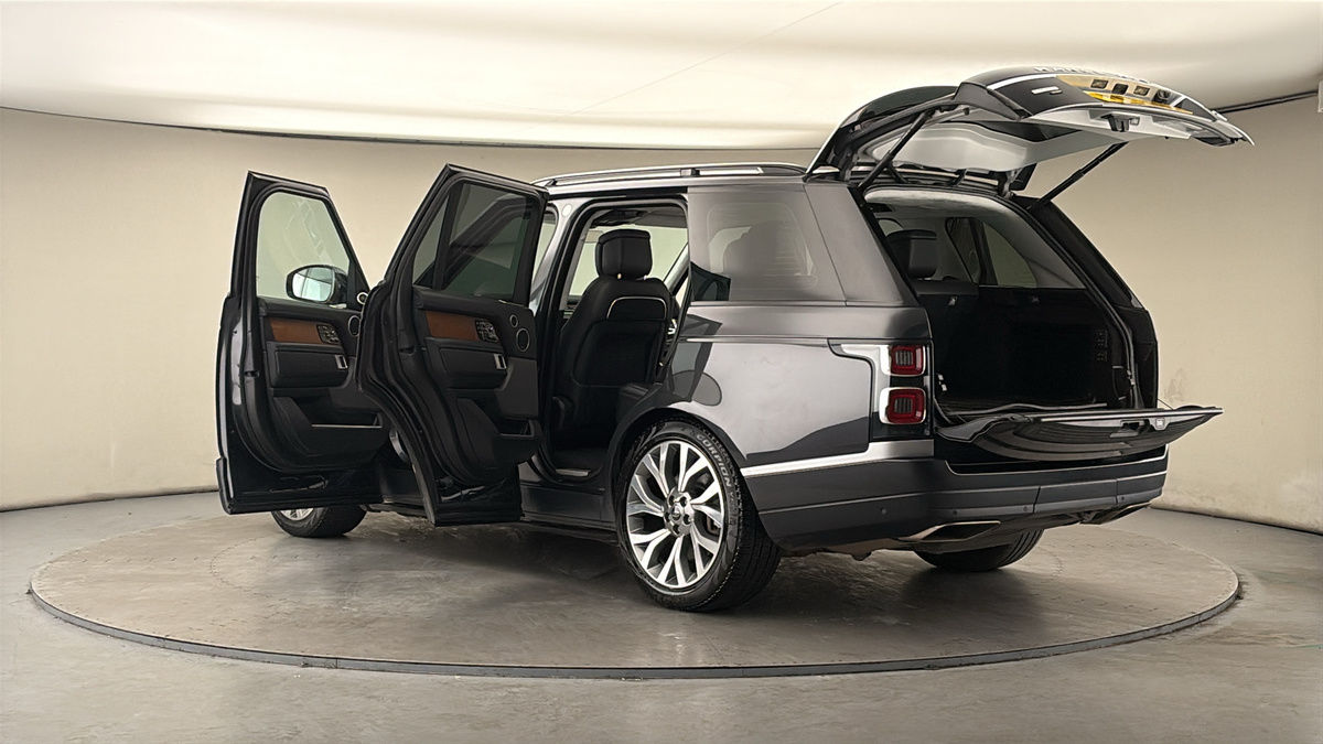 More views of Land Rover Range Rover