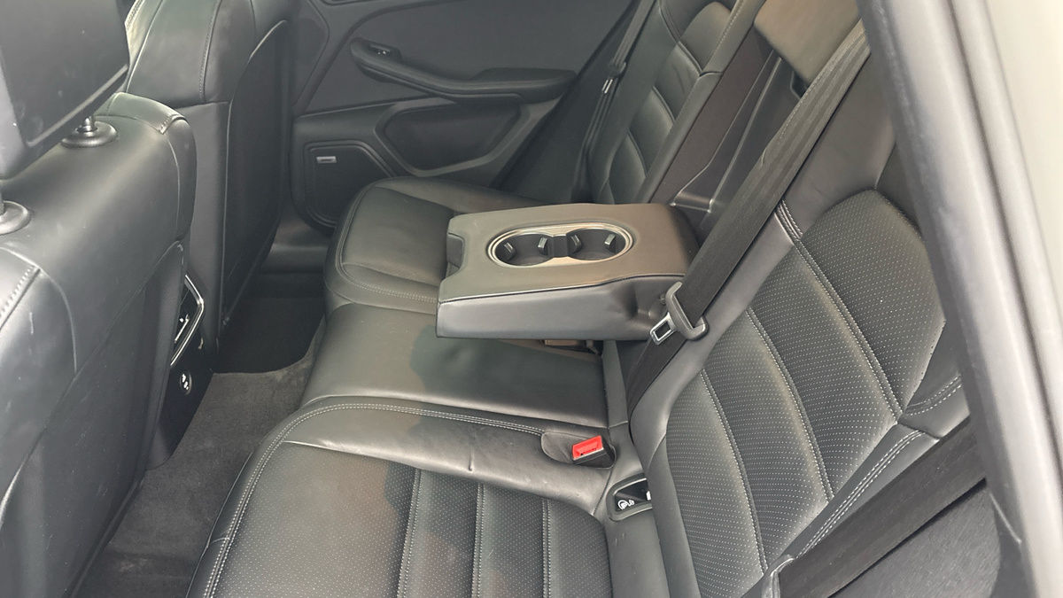 Porsche Macan Image 9