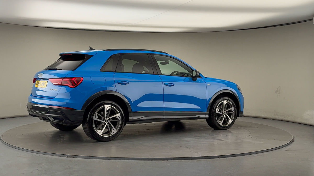 More views of Audi Q3