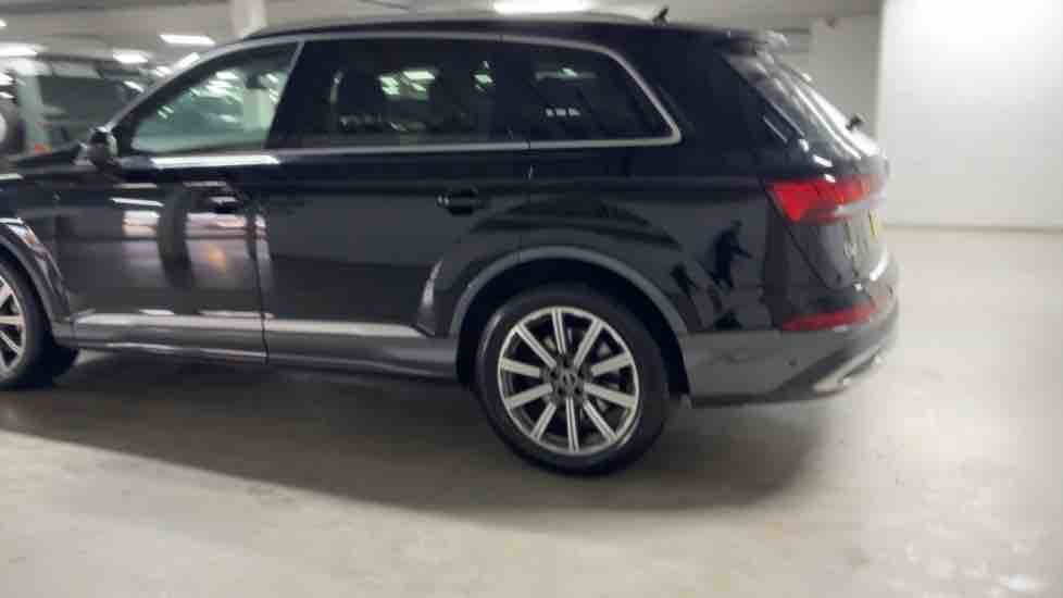 More views of Audi Q7