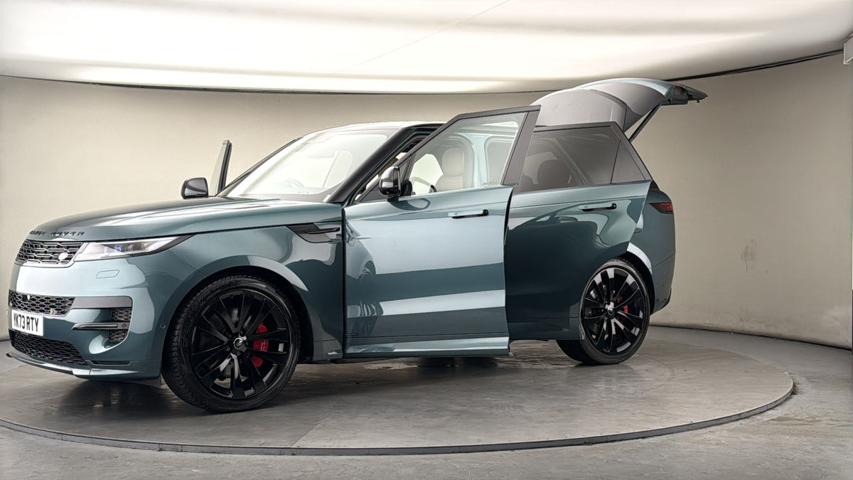 More views of Land Rover Range Rover Sport