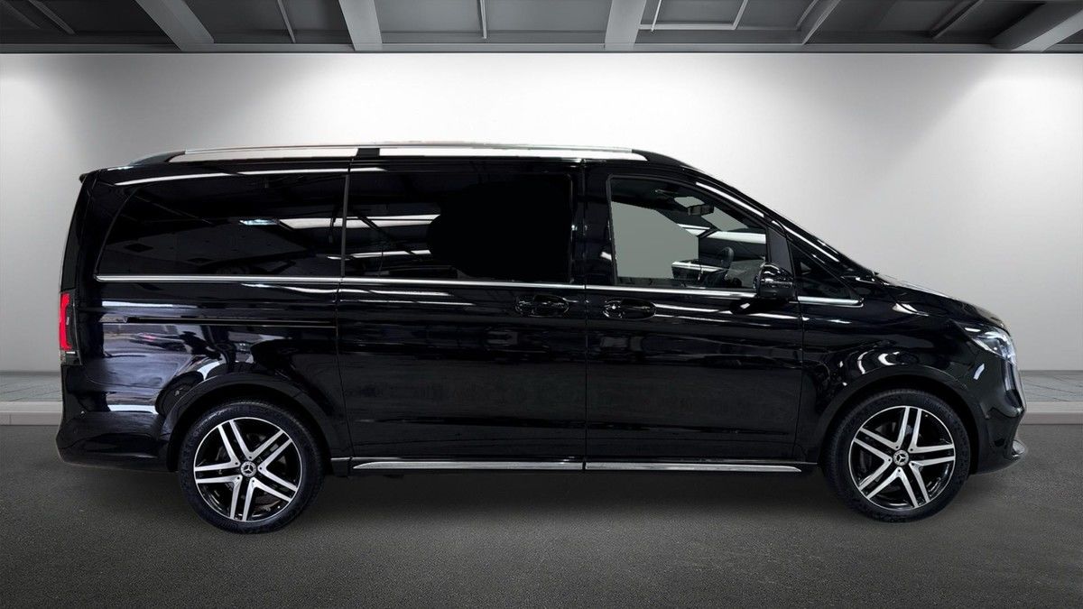 Mercedes-Benz V Class Image 16