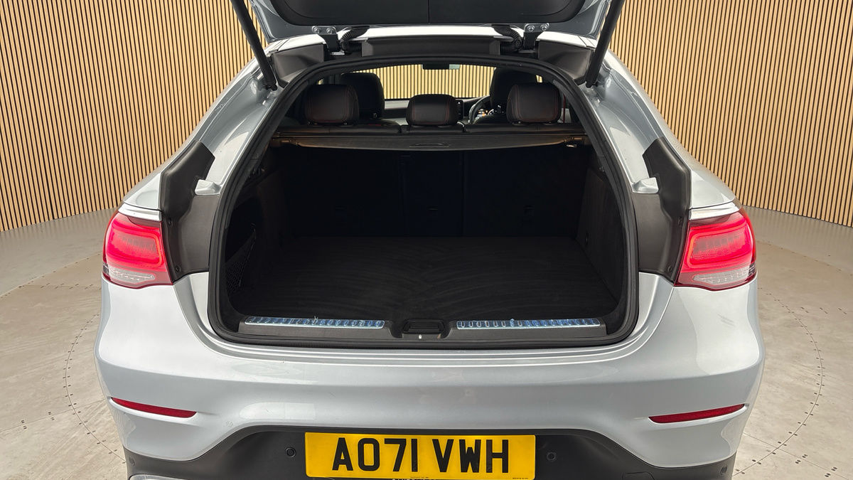 Mercedes-Benz GLC Image 11