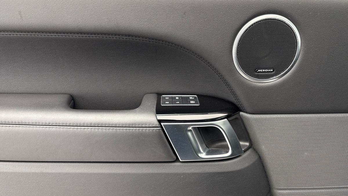 Land Rover Range Rover Sport Image 19