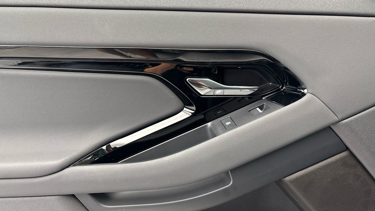 Land Rover Range Rover Evoque Image 19